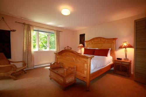 Posada Spinnakers Gastro Brewpub & Guesthouses