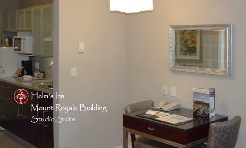 Hotel Helm's Inn