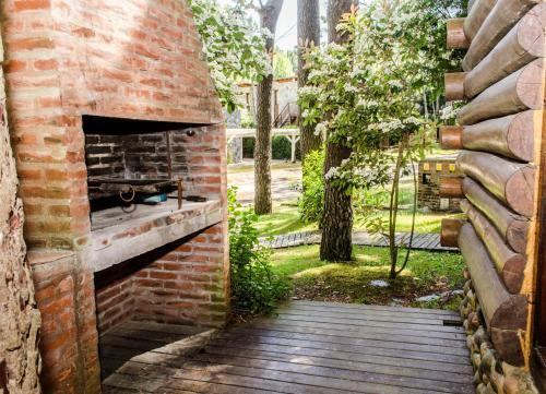 Caba�as Y Apart Utopia