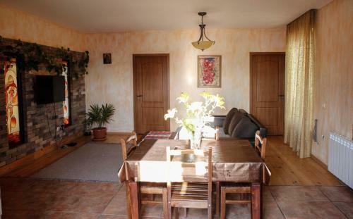 Hostal Mini-hotel ?ara Talyan And Tours