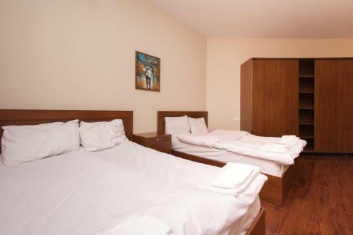 Armt Apartments Next To The Republic Square