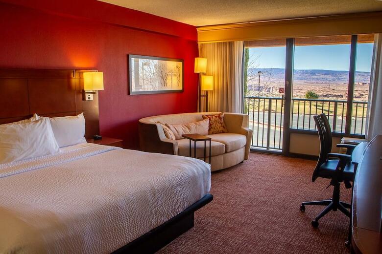 Hotel Courtyard By Marriott At Lake Powell - Page