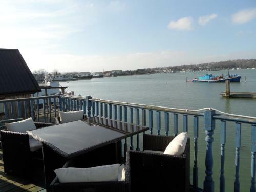 Houseboat Heyvon