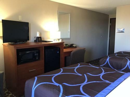 Hotel Super 8 By Wyndham Miles City