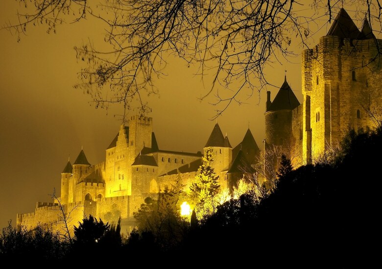 Sous Les Courtines