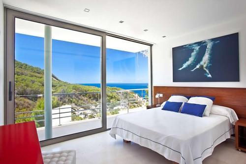 Cala Vadella Villa Sleeps 6 Pool Air Con Wifi