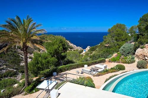 Cala Vadella Villa Sleeps 6 Pool Air Con Wifi