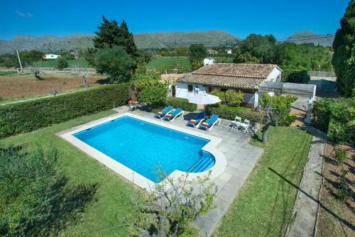 Lovely Villa Llenaire In A Great Location