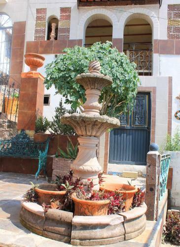 Hotel 12 Reales