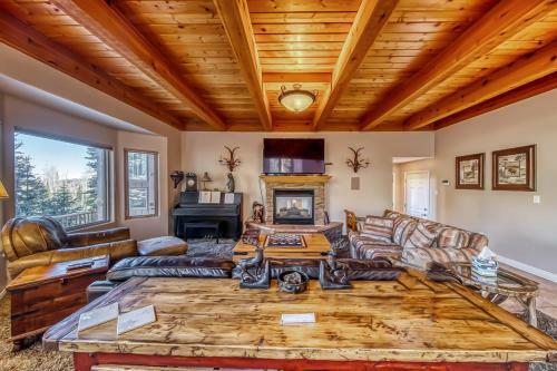 Cabin Sweet Cabin