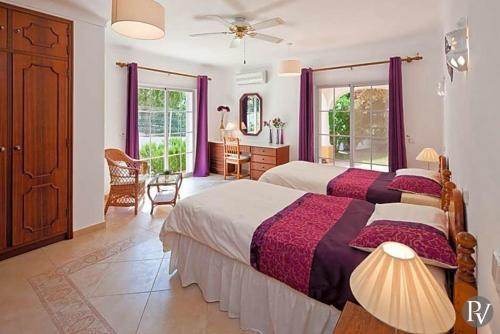 Carvoeiro Villa Sleeps 14 Pool Air Con Wifi