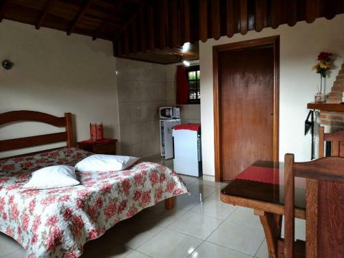 Hostal Ana Julia Chales