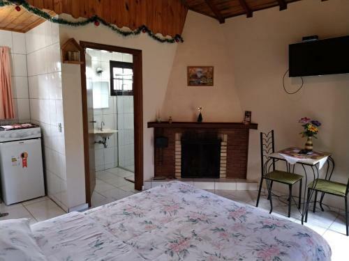 Hostal Ana Julia Chales