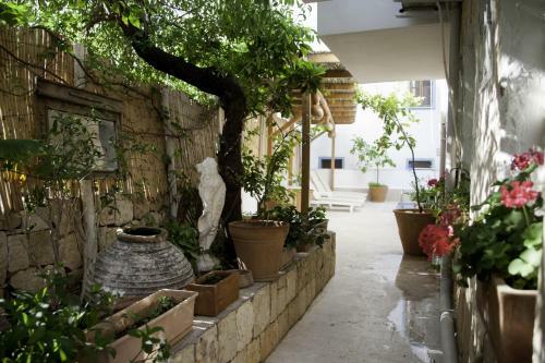 Hotel Hideaway
