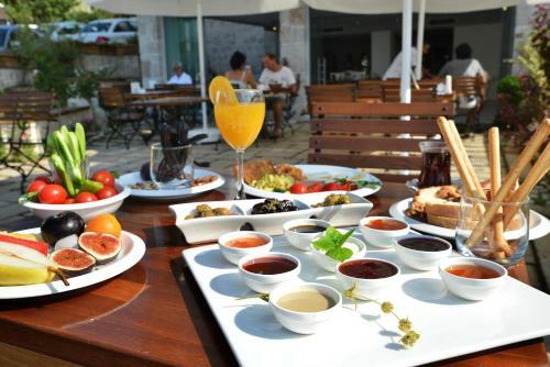 Arnna Hotel