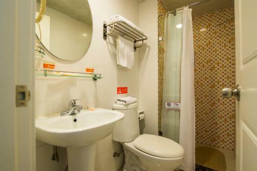Hotel Home Inn Rizhao Railway Station