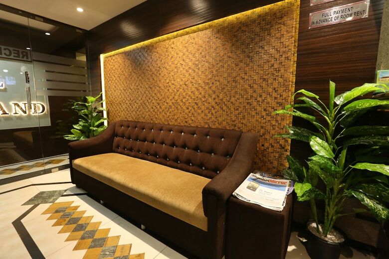 Hotel Happyland