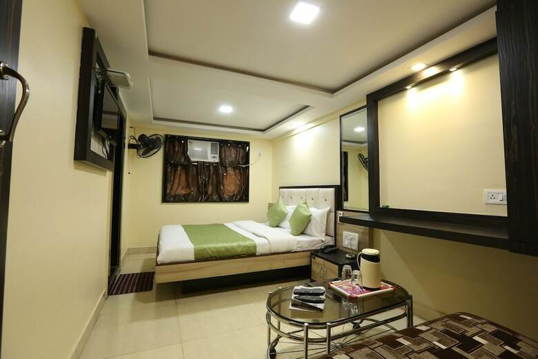 Hotel Happyland
