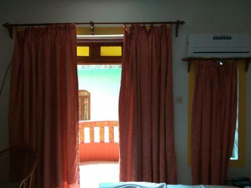 Hostal Bribon Guest House