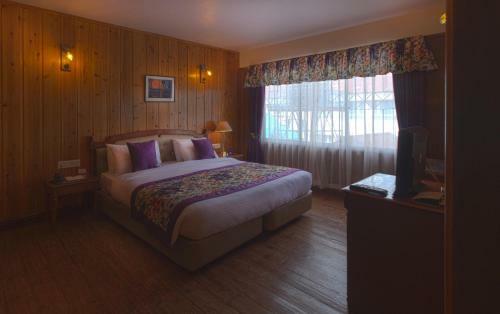 Hotel Mount Himalayan Resort