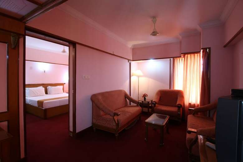 Hotel Mayura Residency