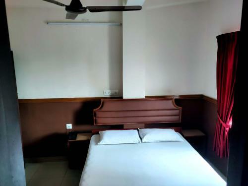 Hotel Maple Regency