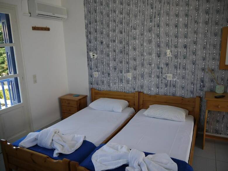 Hotel Crystal Rooms