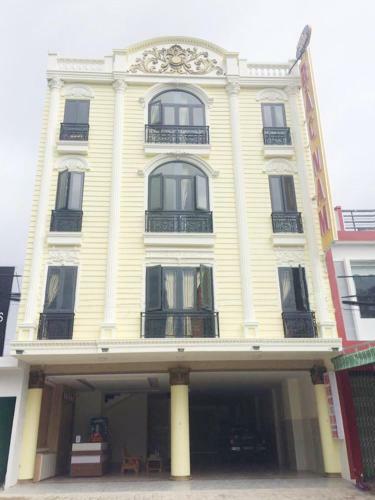 Bac Nam Central Station Hotel
