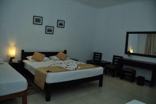 Hotel The Lakeside At Nuwarawewa