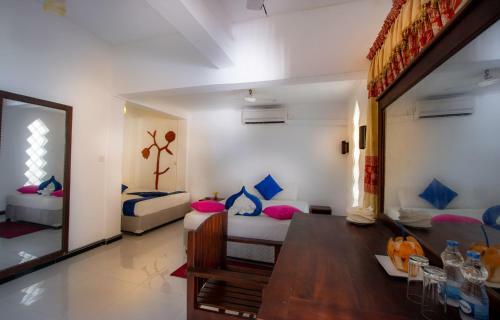 Hotel Water Edge Arugambay