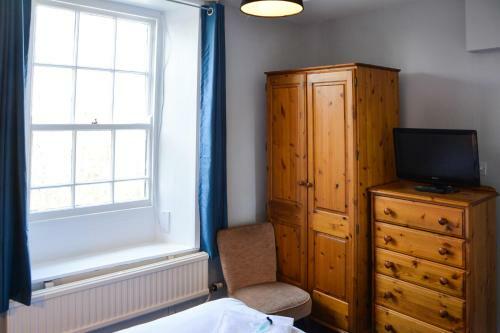 Hotel Llanerch Inn
