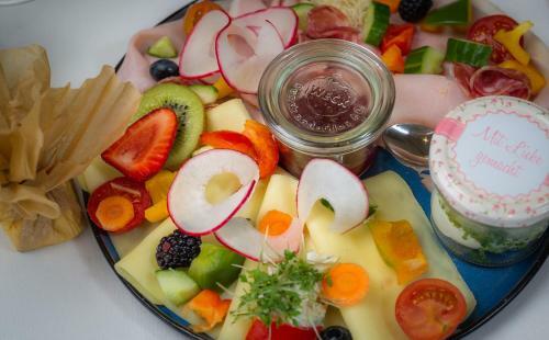 Bed & Breakfast Cafe-restaurant Leo