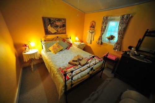 Apartamentos Emma Tiver Heritage Cottage