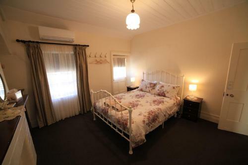 Miss Mabel Cottage