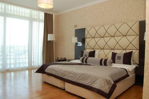 Agsaray Deluxe Hotel