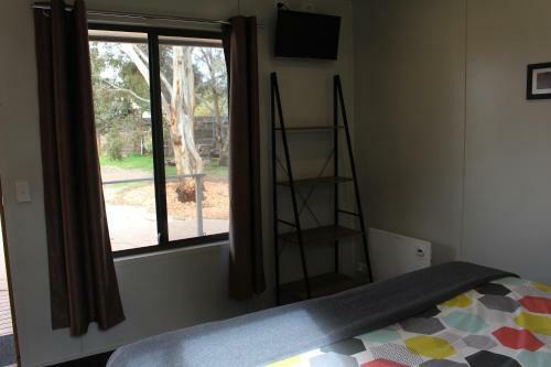 Motel Under The Mount