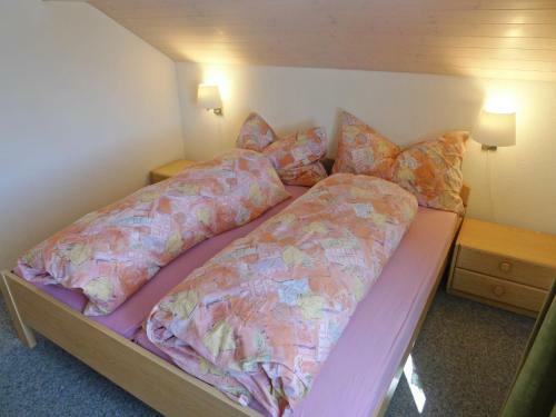 Apartment Wohnung Gelb