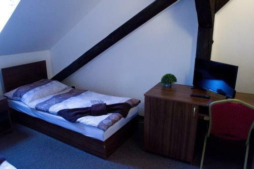 Hotel Zlat� And?l