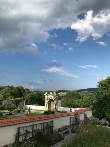 Hostal G�stehaus M�lzerei Auf Schloss Neuburg Am Inn