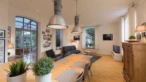 Apartamento Gro_e Luxus_ferienwohnung Im Alten