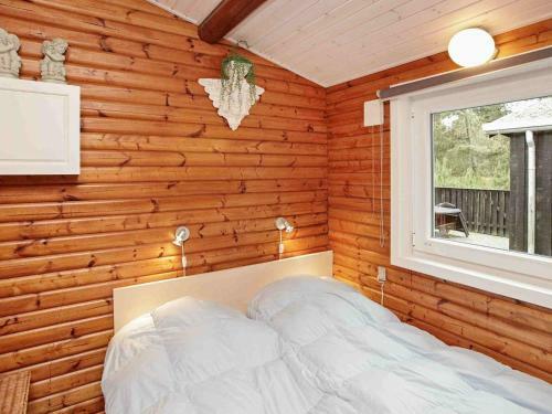 Three-bedroom Holiday Home In Bl�vand 77