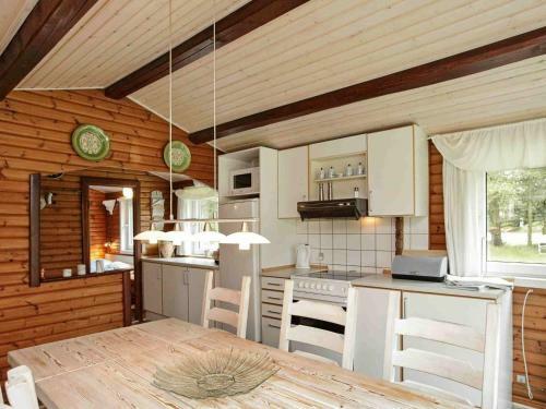 Three-bedroom Holiday Home In Bl�vand 77