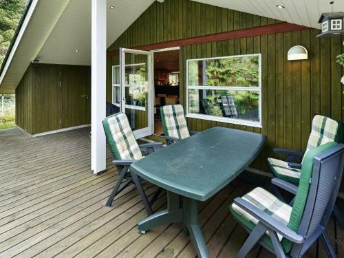 Three-bedroom Holiday Home In N�rre Nebel 10