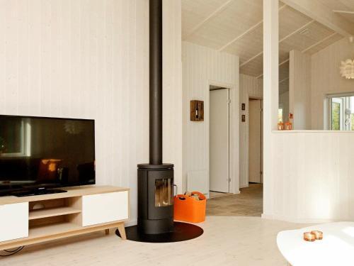 Two-bedroom Holiday Home In Oksb�l 13