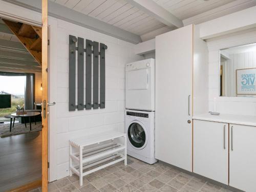 Three-bedroom Holiday Home In Ringk�bing 20
