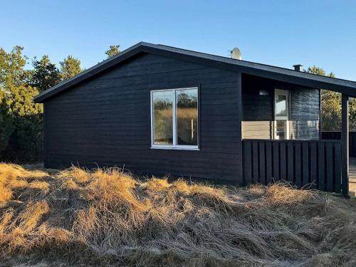Two-bedroom Holiday Home In Vejers Strand 4