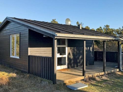 Two-bedroom Holiday Home In Vejers Strand 4