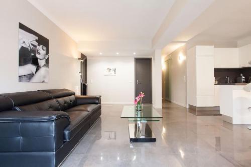 Apartment 92