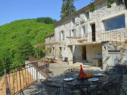 Luxury Villa In Courniou With A Private Swimming Pool