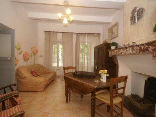 Charming Holiday Home In La Caunette With Swimming Pool